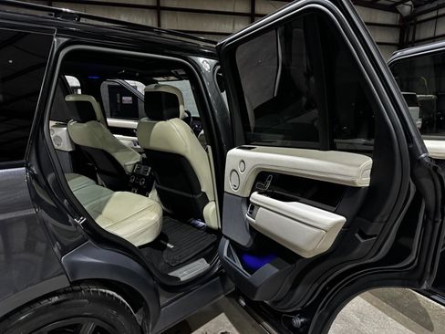 Used 2020 Land Rover Range Rover HSE image 21