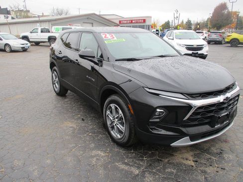 Used 2023 Chevrolet Blazer LT AWD/4WD image 3