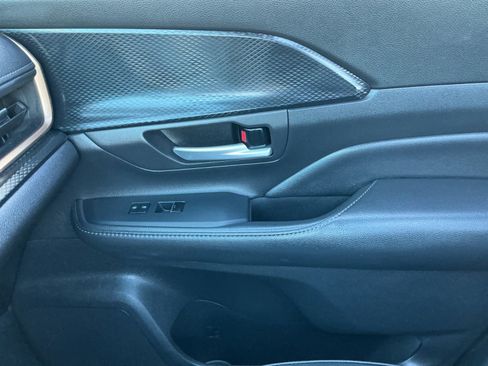 Used 2024 Toyota Grand Highlander AWD Hybrid image 16