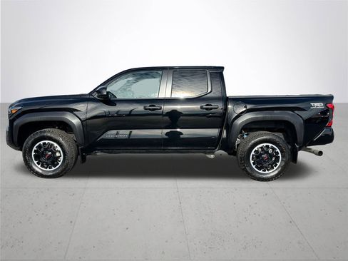 Used 2024 Toyota Tacoma TRD Off-Road image 10
