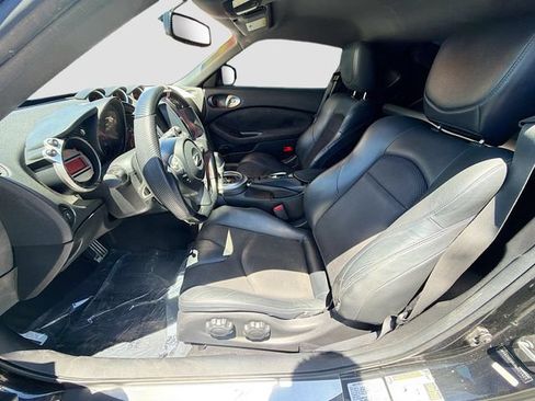 Used 2011 Nissan 370Z Touring w/ Sport Pkg RWD image 22