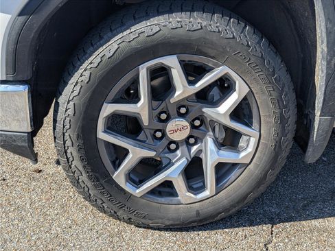 Used 2024 GMC Sierra 1500 SLT w/ SLT Premium Package image 10