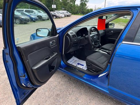 Used 2011 Ford Fusion SE image 9