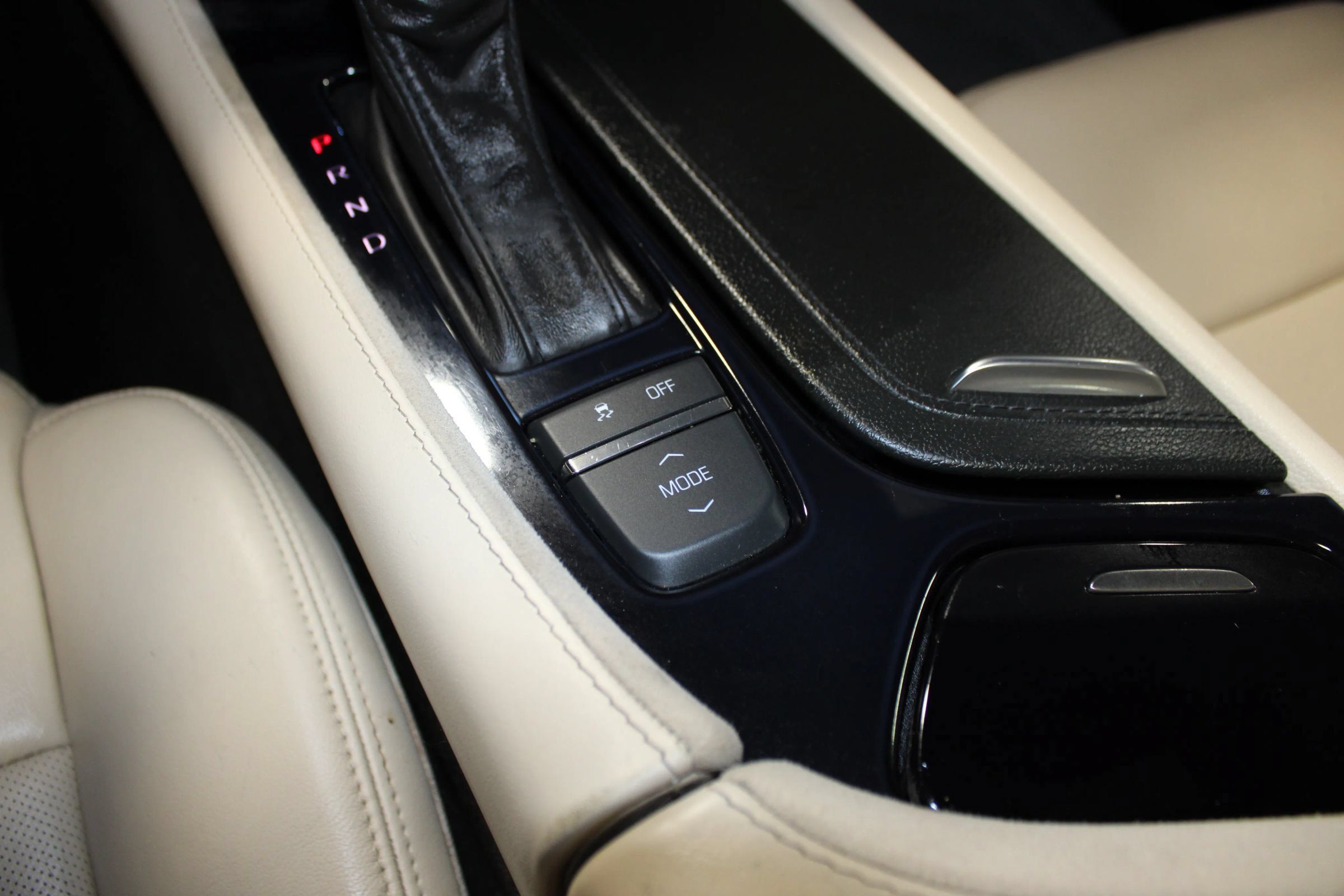 Used 2018 Cadillac CTS Luxury RWD image 20