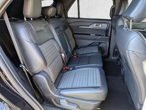 Used 2025 Ford Explorer ST-Line image 22
