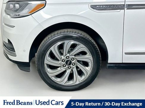 Certified 2024 Lincoln Navigator Premiere image 22