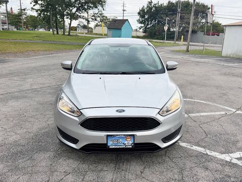 Used 2015 Ford Focus SE FWD image 2