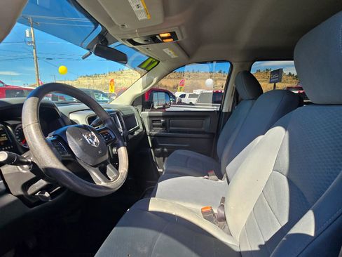 Used 2017 RAM 2500 Tradesman w/ Chrome Appearance Group image 7