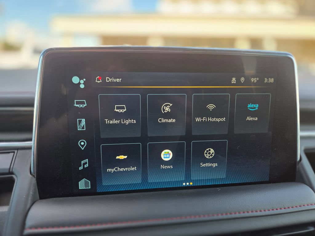 Used 2023 Chevrolet Suburban RST RWD image 22