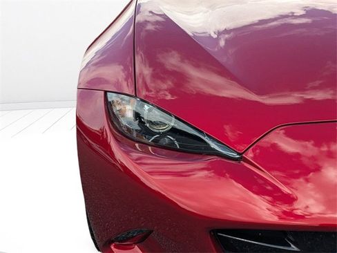 Used 2021 MAZDA MX-5 Miata RF Grand Touring image 13