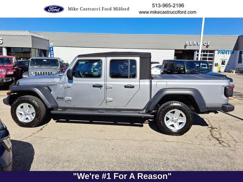Used 2020 Jeep Gladiator Sport w/ Quick Order Package 24S image 2