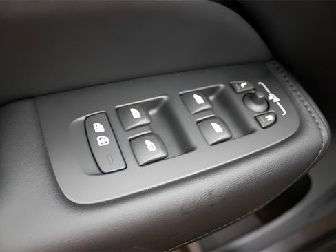 New 2025 Volvo XC60 T8 Plus w/ Protection Package Premier image 21