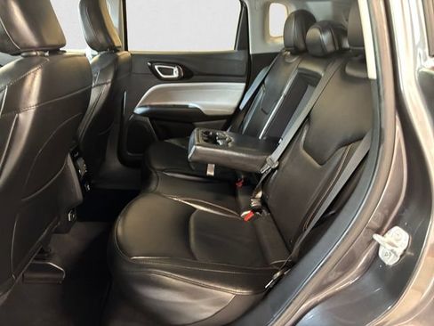 Used 2022 Jeep Compass Limited AWD/4WD image 13