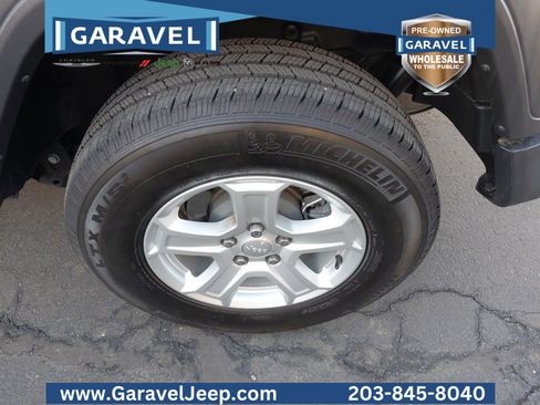 Used 2019 Jeep Wrangler Sport image 29