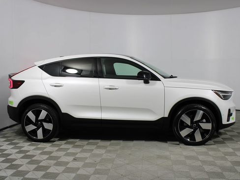 Used 2023 Volvo C40 P8 Recharge Ultimate AWD/4WD image 37