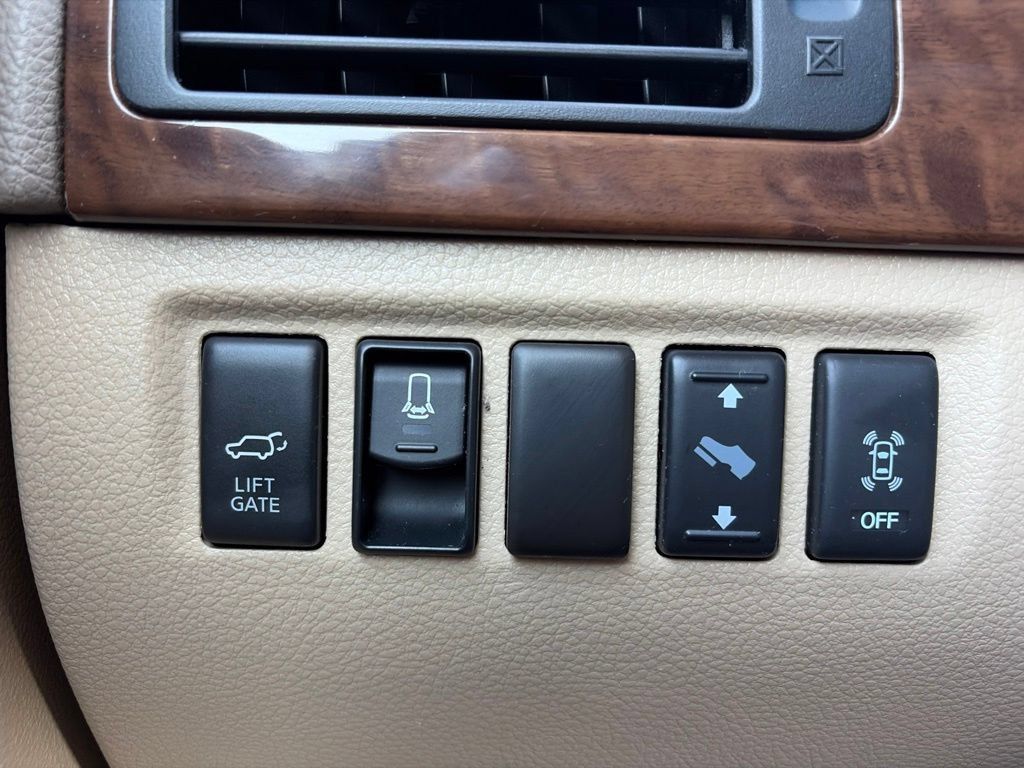Used 2015 Nissan Armada Platinum AWD/4WD image 10