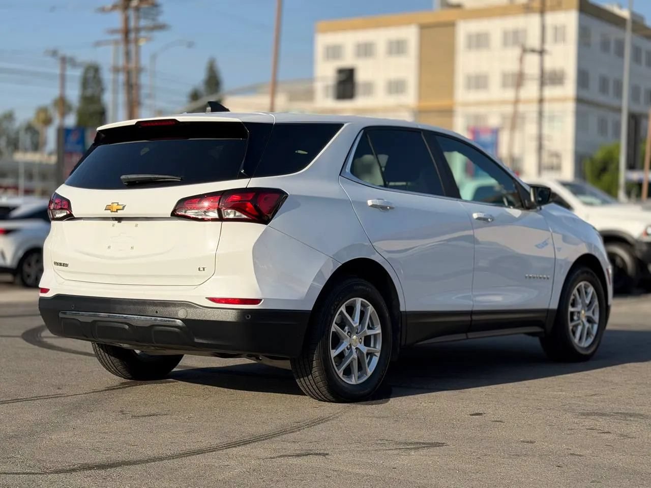 Used 2023 Chevrolet Equinox LT FWD image 19