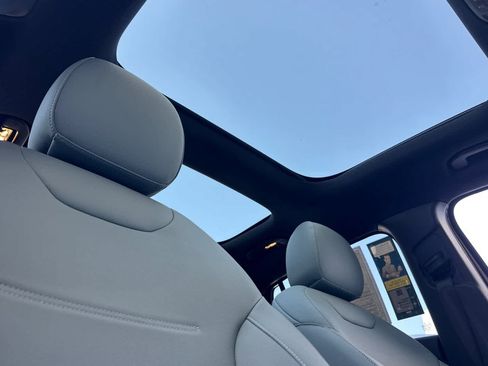 Certified 2026 Mercedes-Benz GLA 250 4MATIC image 16
