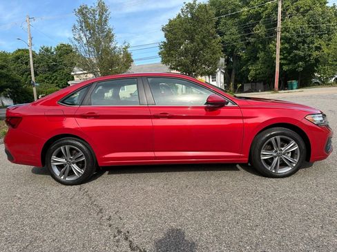 Used 2023 Volkswagen Jetta SE FWD image 8
