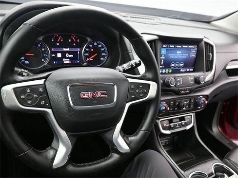 Used 2023 GMC Terrain SLT w/ Infotainment Package II image 14