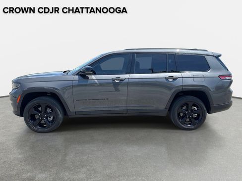 Certified 2024 Jeep Grand Cherokee L Limited w/ Black Appearance Package AWD/4WD image 8