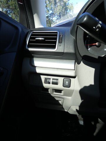 Used 2017 Subaru Forester 2.5i Premium w/ All-Weather Package AWD/4WD image 22