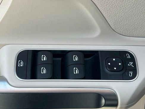 Certified 2022 Mercedes-Benz GLB 250 GLB 250 image 33