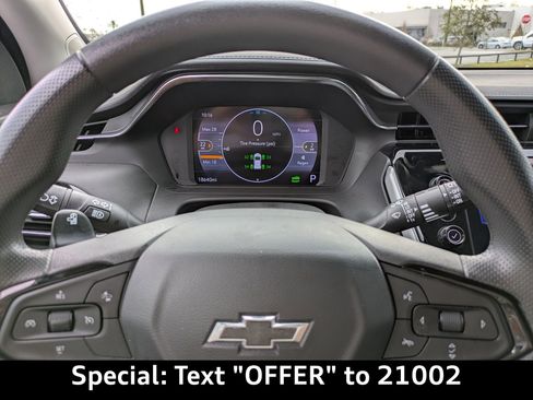 Used 2023 Chevrolet Bolt EUV LT image 31