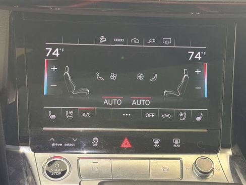 Used 2022 Audi e-tron Premium Plus AWD/4WD image 4