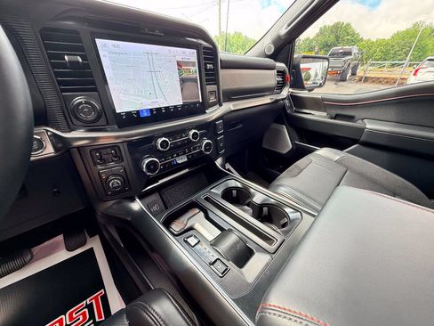 Used 2025 Ford F150 Raptor AWD/4WD image 31