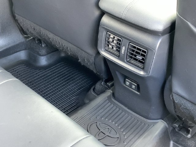 Used 2021 Toyota RAV4 XLE Premium FWD image 34