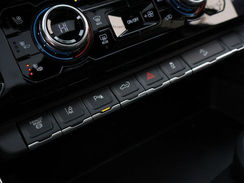 New 2026 GMC Sierra 3500 Denali w/ Denali Reserve Package image 35