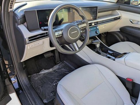 Certified 2025 Hyundai Tucson SEL image 10