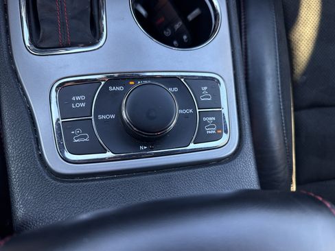 Used 2020 Jeep Grand Cherokee Trailhawk w/ Premium Lighting Group image 8