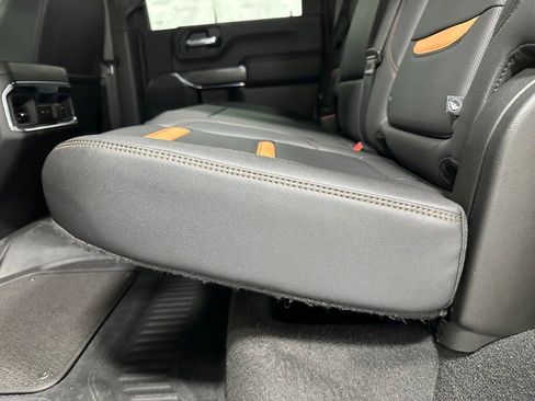 Used 2022 GMC Sierra 2500 AT4 image 44