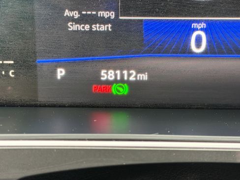 Used 2022 Volkswagen Tiguan SE image 40