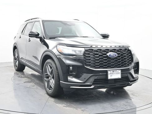 New 2026 Ford Explorer ST-Line w/ ST-Line Street Pack image 4