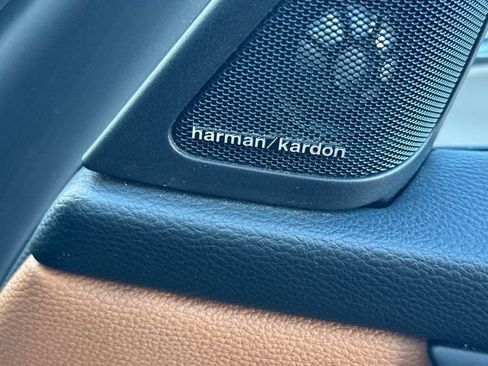 Used 2011 BMW 328i Convertible image 17