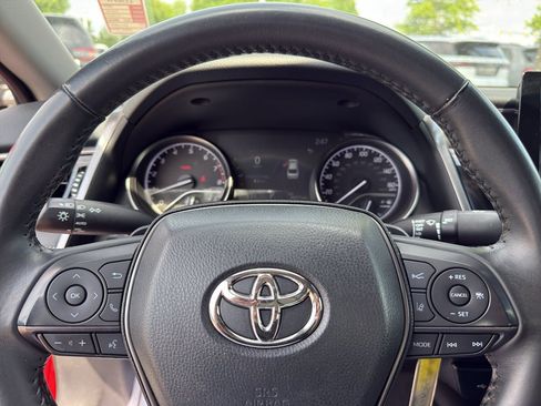 Used 2024 Toyota Camry SE AWD/4WD image 19