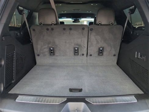 Used 2024 Chevrolet Suburban RST w/ Luxury Package image 25