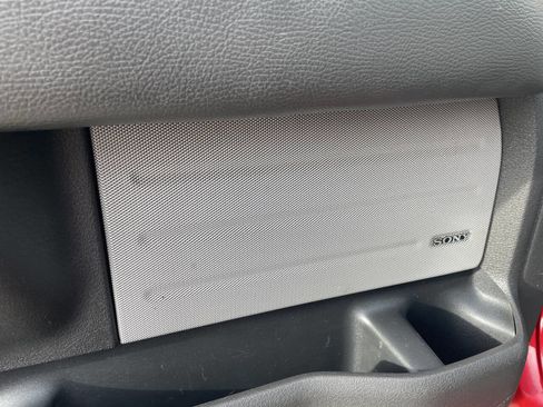 Used 2013 Ford F150 Platinum AWD/4WD image 22
