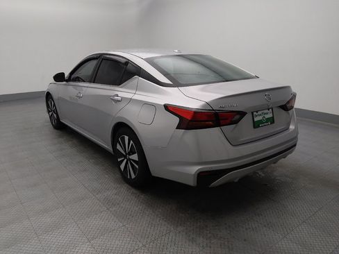 Used 2021 Nissan Altima 2.5 SV FWD image 5