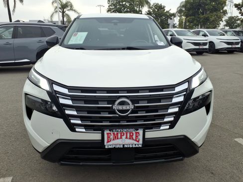 Certified 2024 Nissan Rogue S FWD image 4