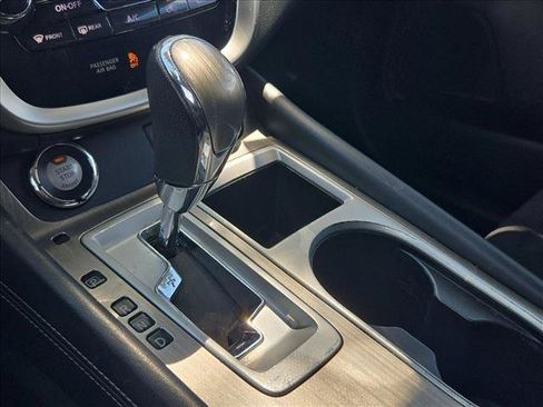 Used 2018 Nissan Murano SV FWD image 11