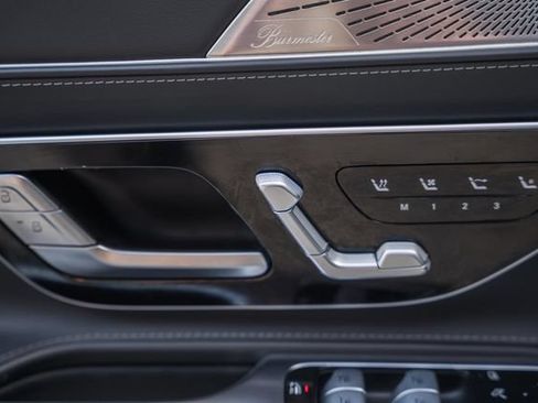 Used 2022 Mercedes-Benz SL 55 AMG 4MATIC w/ Driver Assistance Package image 42