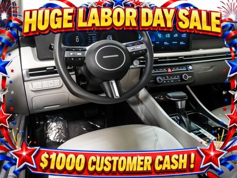 Used 2025 Hyundai Tucson SE FWD image 11