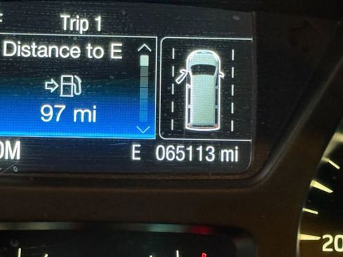 Used 2019 Ford Transit 150 XLT image 14