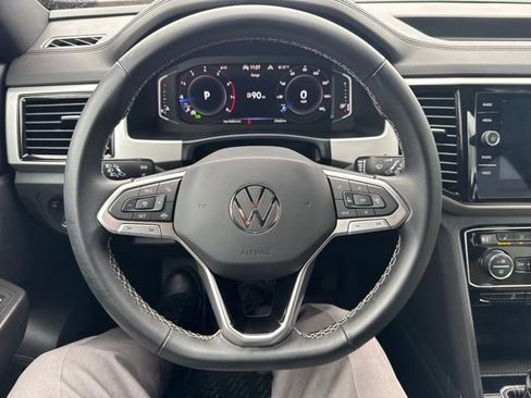 Used 2023 Volkswagen Atlas Cross Sport SE w/ Black Wheel Package image 18