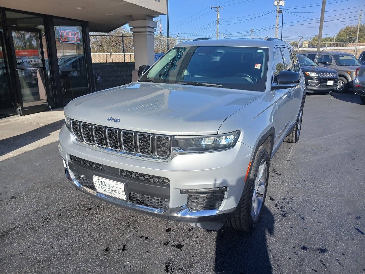 Used 2021 Jeep Grand Cherokee L Limited w/ MOPAR Finishing Package AWD/4WD image 13