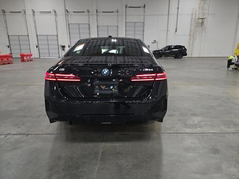 Used 2024 BMW i5 M60 w/ Premium Package AWD/4WD image 4